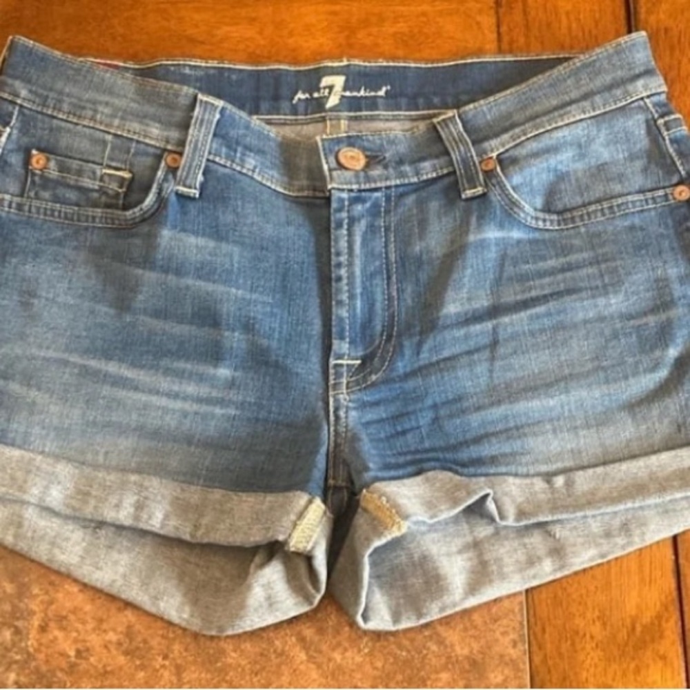 7 For All Mankind Size 26 Shorts Like New
